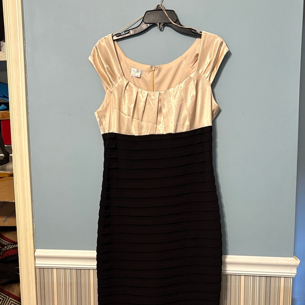 London Times Two-Tone Black and Champagne Midi Dress